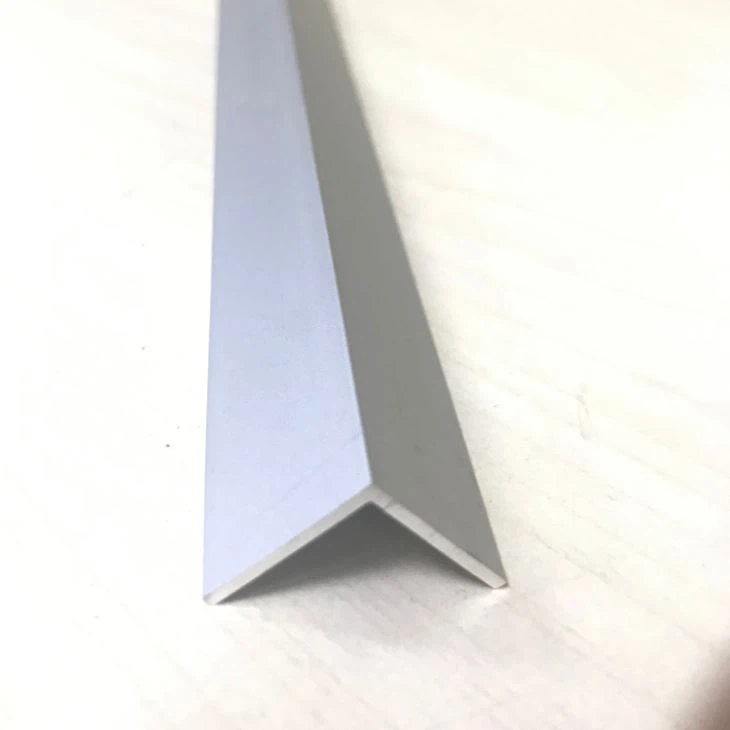 Aluminijska kutna ekstruzija